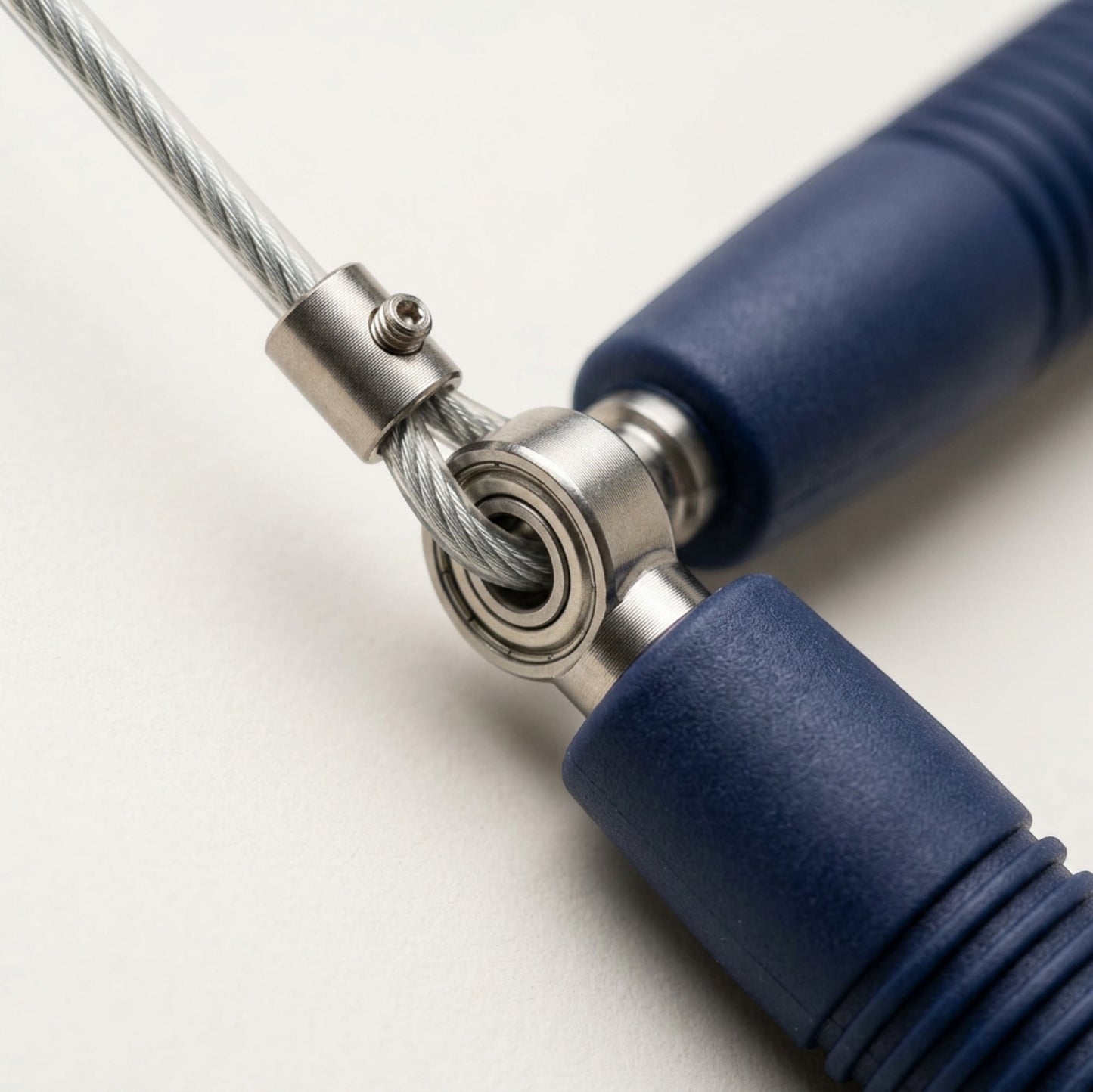 Vlynd Silverline Coated Steel Jump Rope Adjustable 10 ft Blue - Detail view